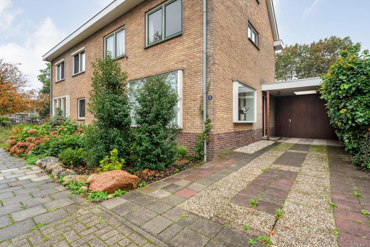 Tussenwoning te koop: Voltastraat 11, Hoogeveen
