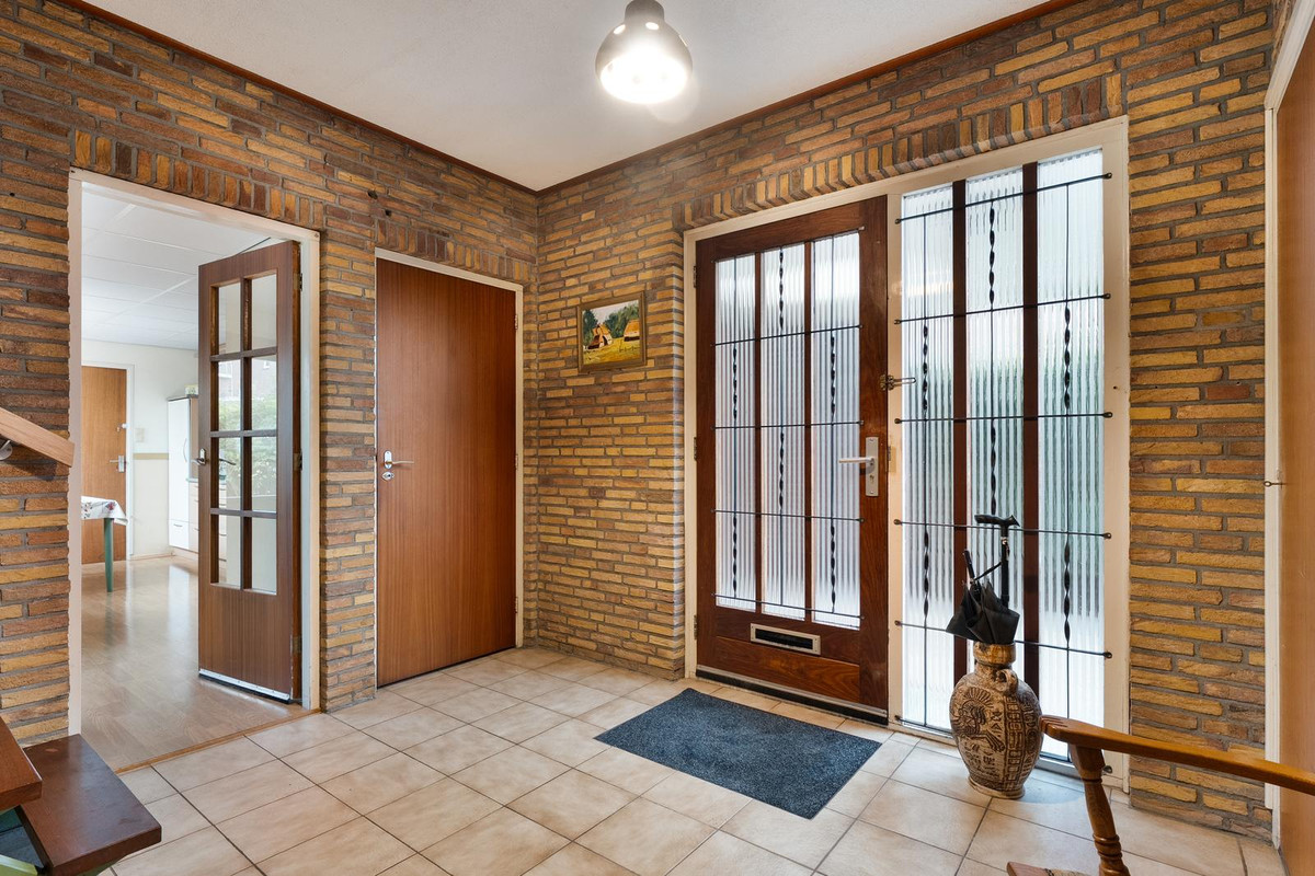 Tussenwoning te koop: Voltastraat 11, Hoogeveen