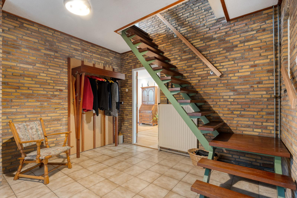 Tussenwoning te koop: Voltastraat 11, Hoogeveen
