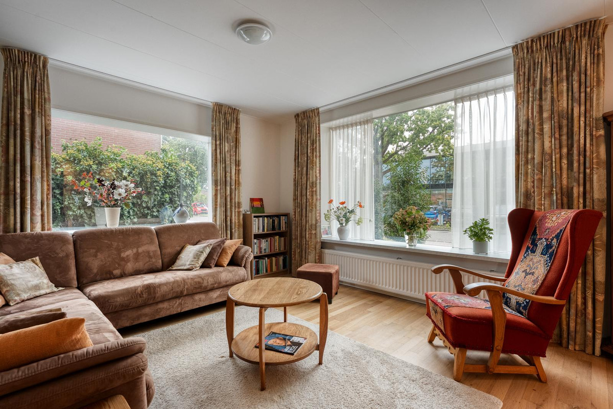 Tussenwoning te koop: Voltastraat 11, Hoogeveen