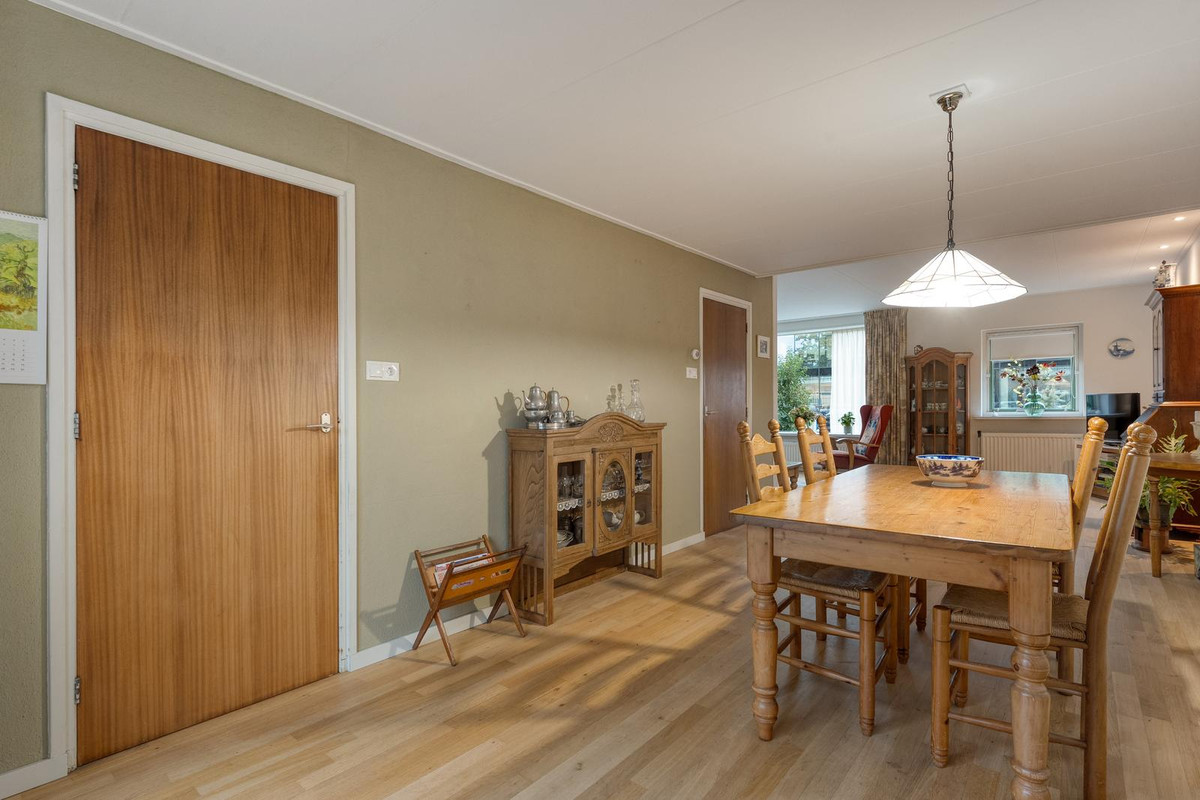 Tussenwoning te koop: Voltastraat 11, Hoogeveen