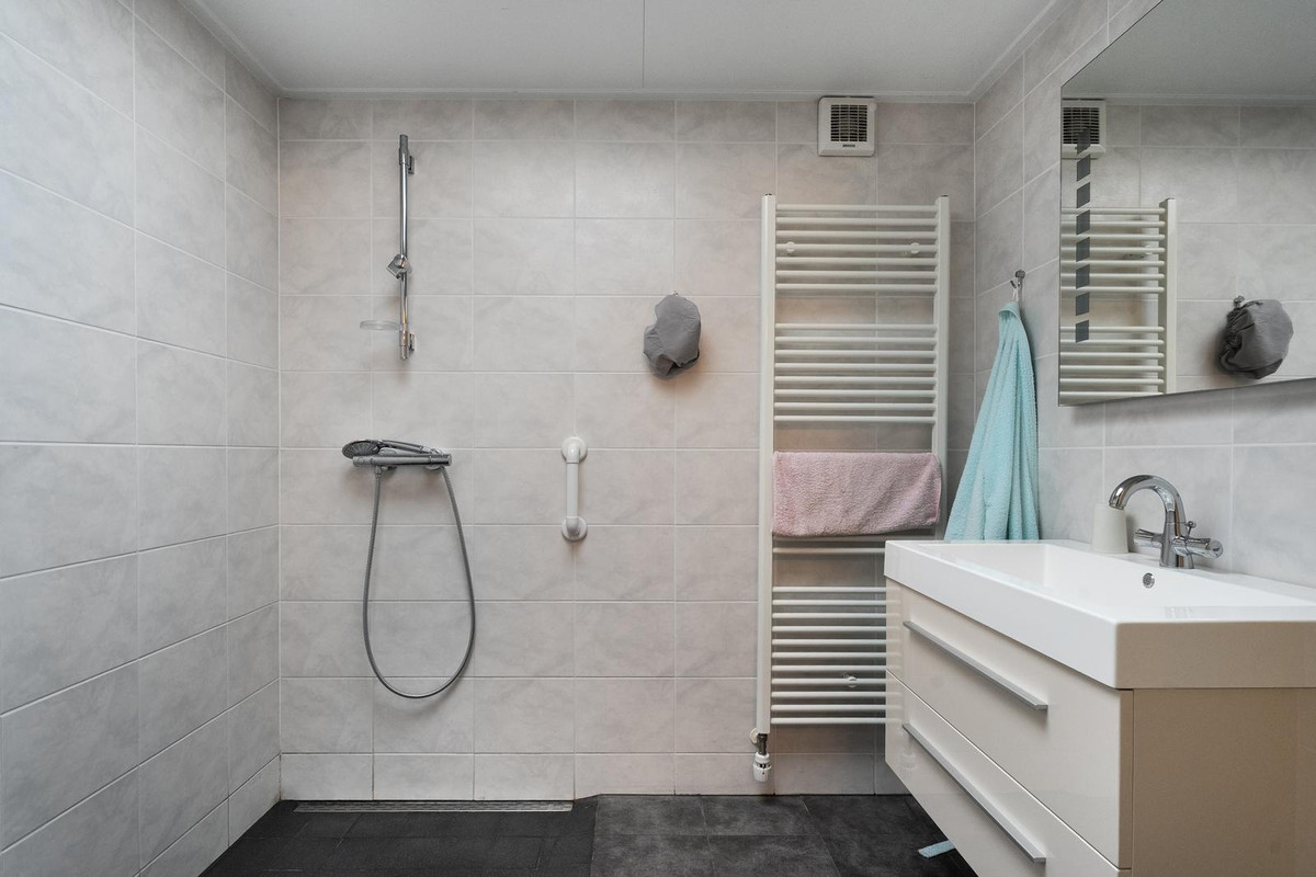 Tussenwoning te koop: Voltastraat 11, Hoogeveen