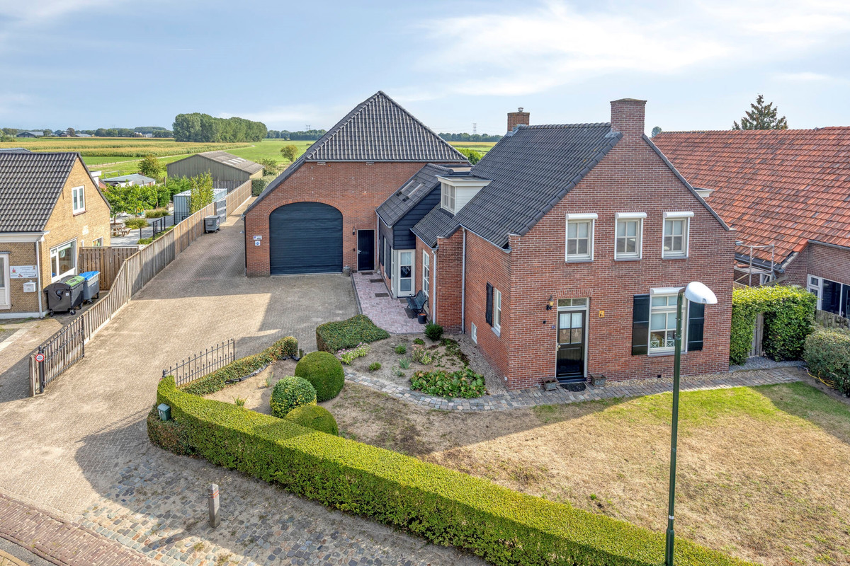Vrijstaande woning te koop: Bergenstraat 3A, Raamsdonk