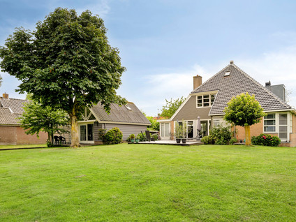 Dorpsstraat 1