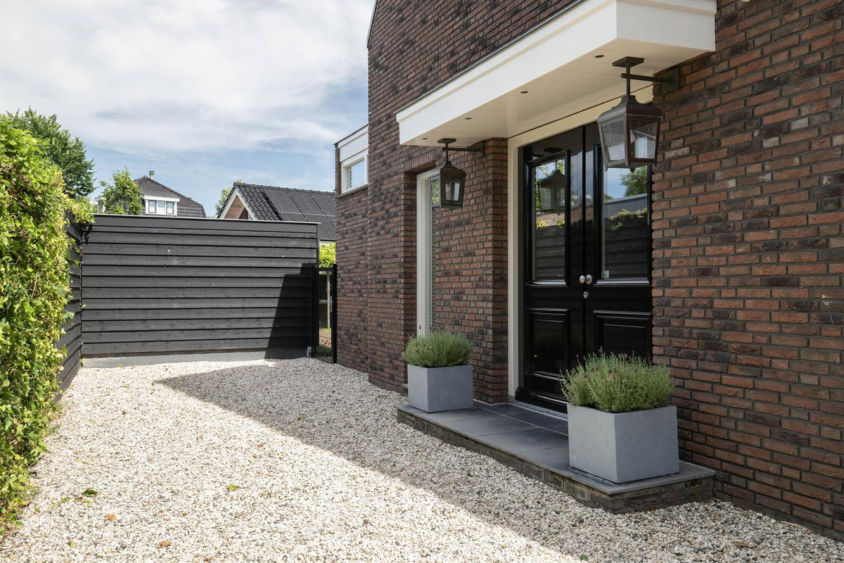 Vrijstaande woning te koop: Nassaustraat 7, Barendrecht