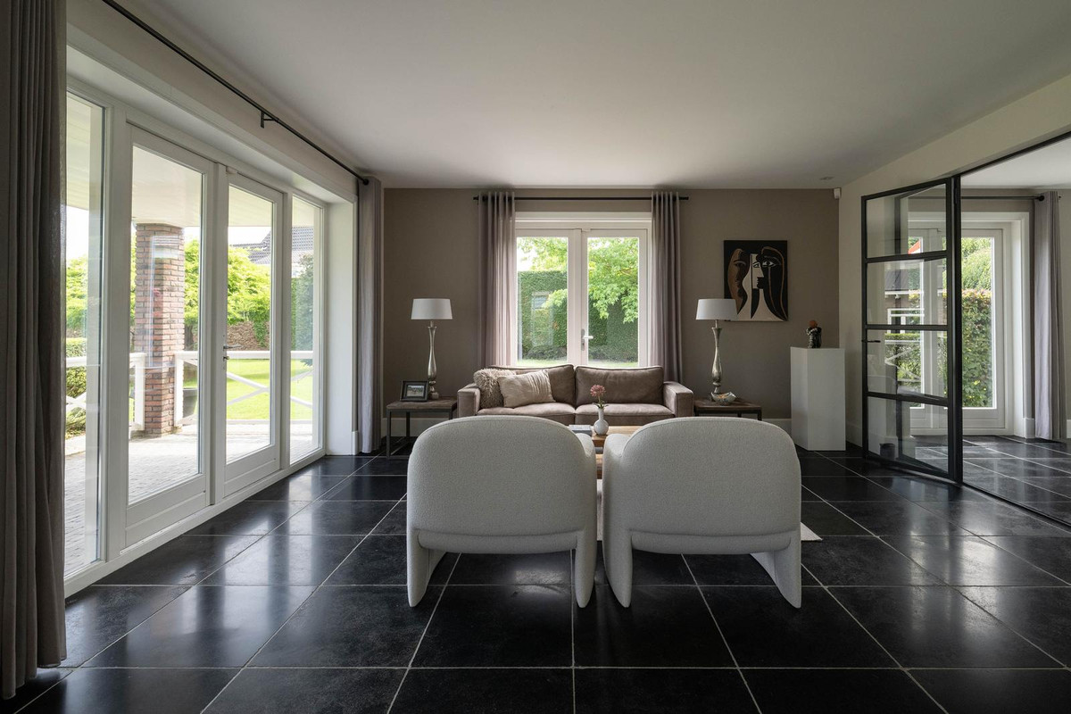 Vrijstaande woning te koop: Nassaustraat 7, Barendrecht