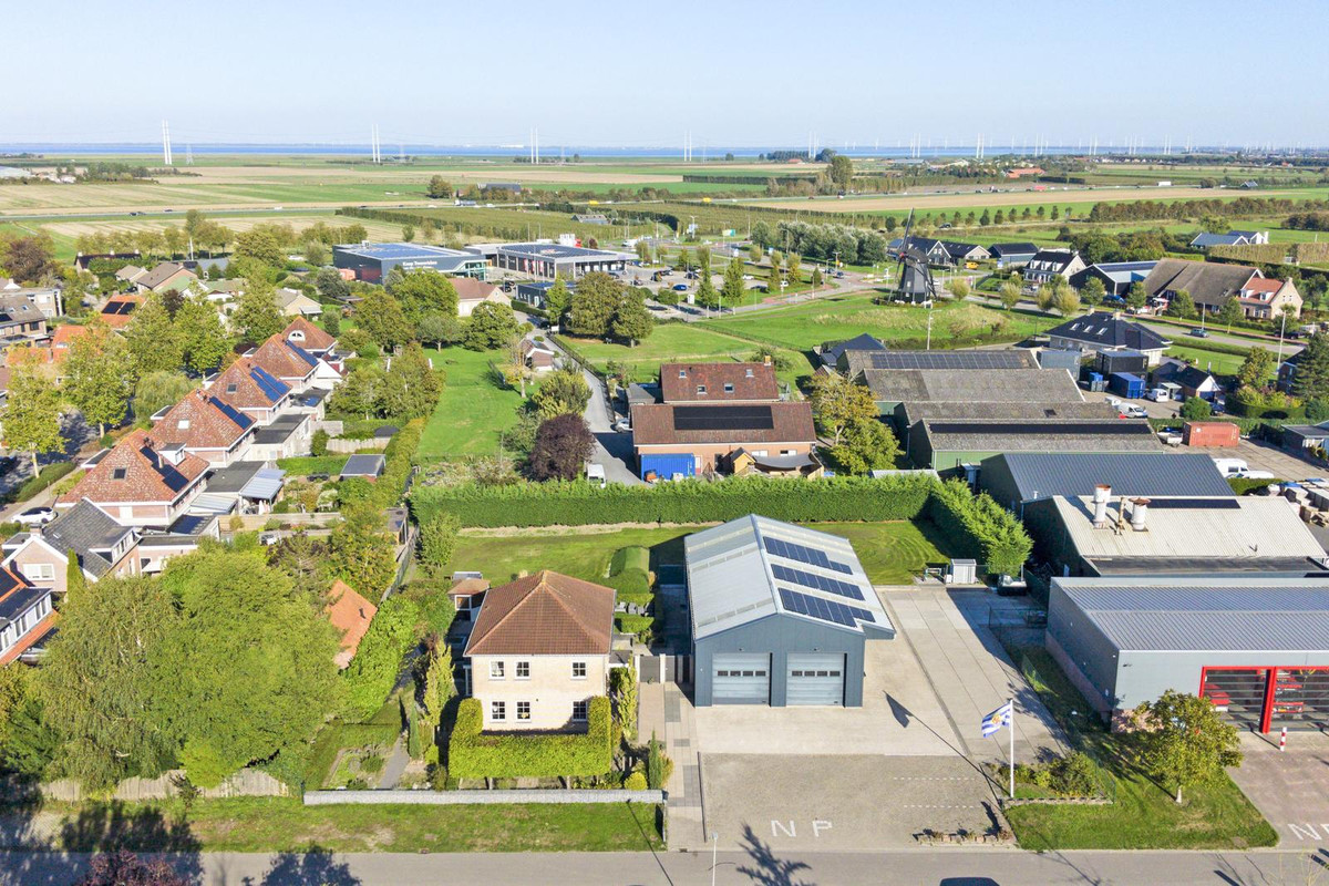 Vrijstaande woning te koop: Blauwhoefseweg 8, Kruiningen