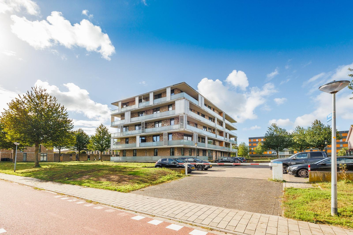 Appartement te koop: Boelijn 167, Almere