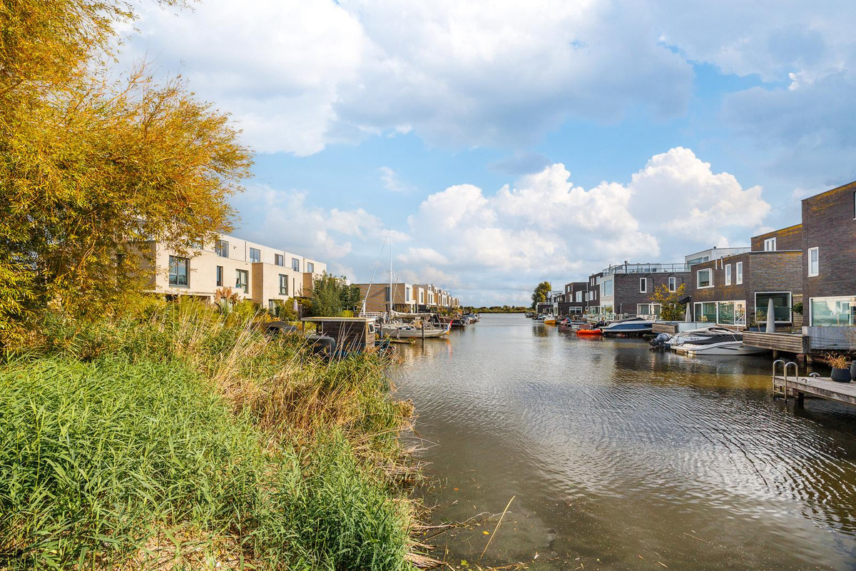 Appartement te koop: Boelijn 167, Almere