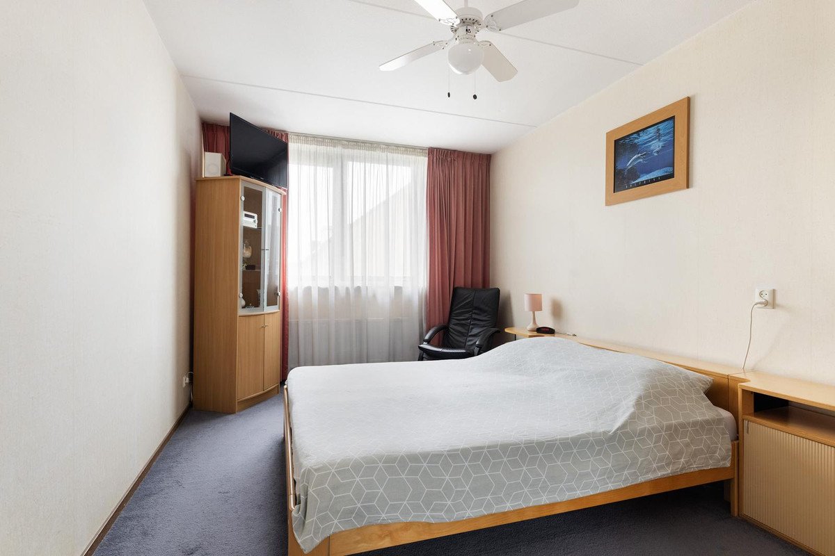 Tussenwoning te koop: Van der Meulenstraat 21, Barendrecht