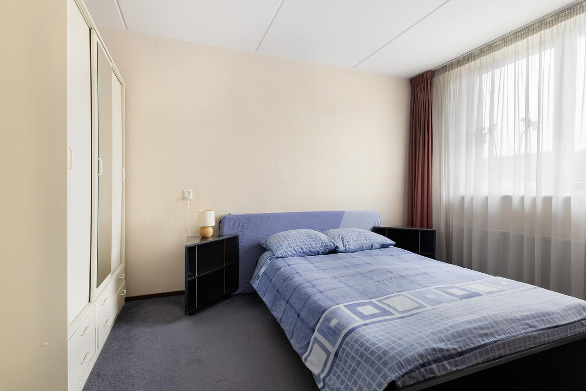 Tussenwoning te koop: Van der Meulenstraat 21, Barendrecht