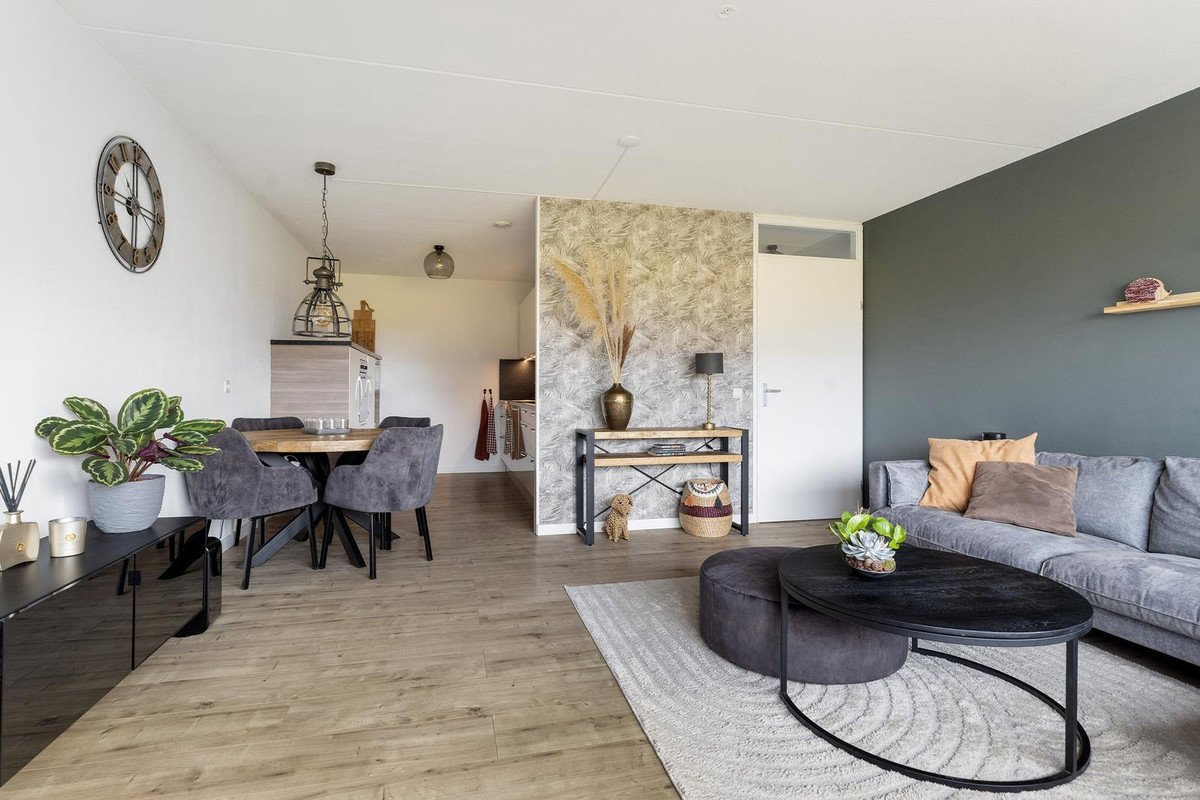 Appartement te koop: Middeldijkerplein 224, Barendrecht