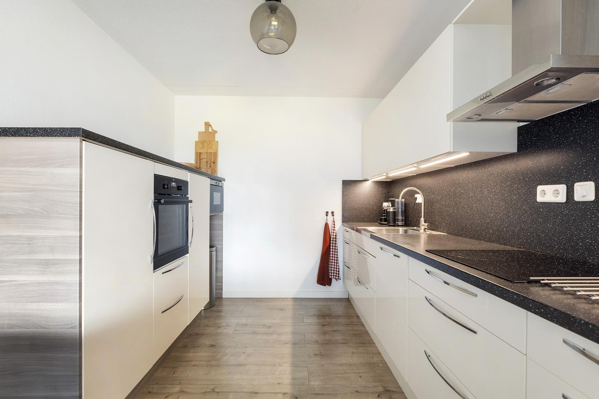 Appartement te koop: Middeldijkerplein 224, Barendrecht