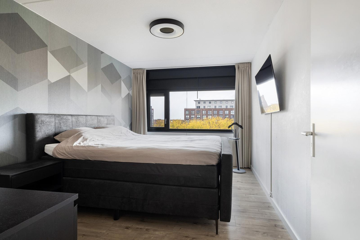 Appartement te koop: Middeldijkerplein 224, Barendrecht
