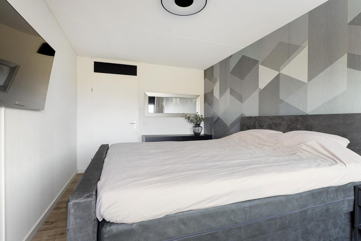 Appartement te koop: Middeldijkerplein 224, Barendrecht
