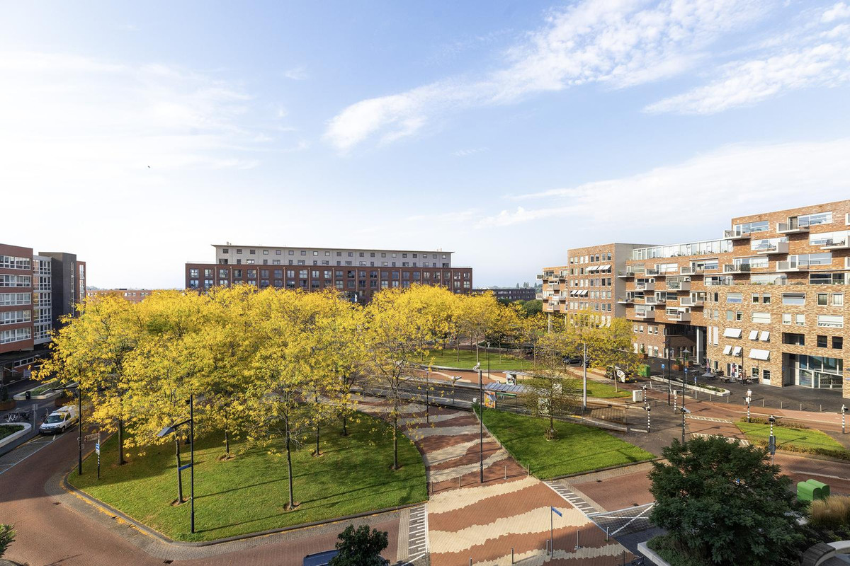 Appartement te koop: Middeldijkerplein 224, Barendrecht