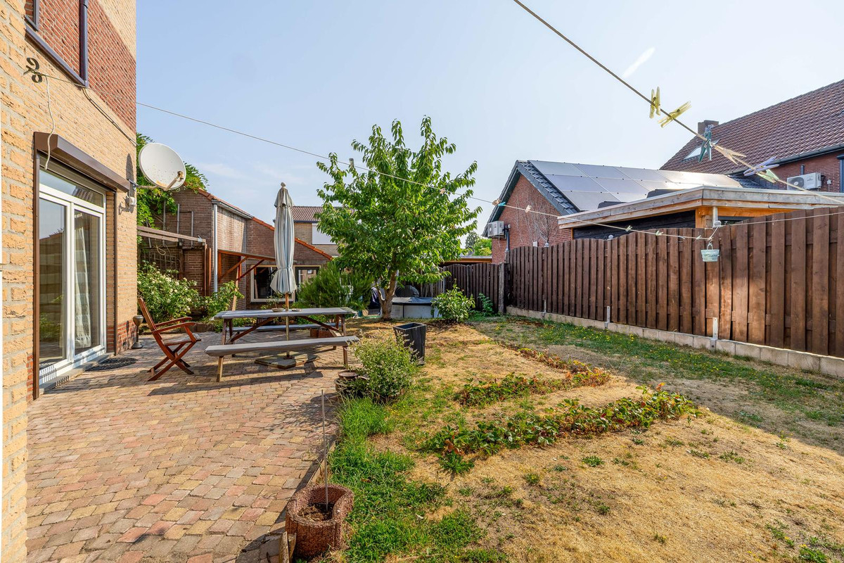 Twee-onder-één-kap te koop: Jacob Catsstraat 84, Venlo