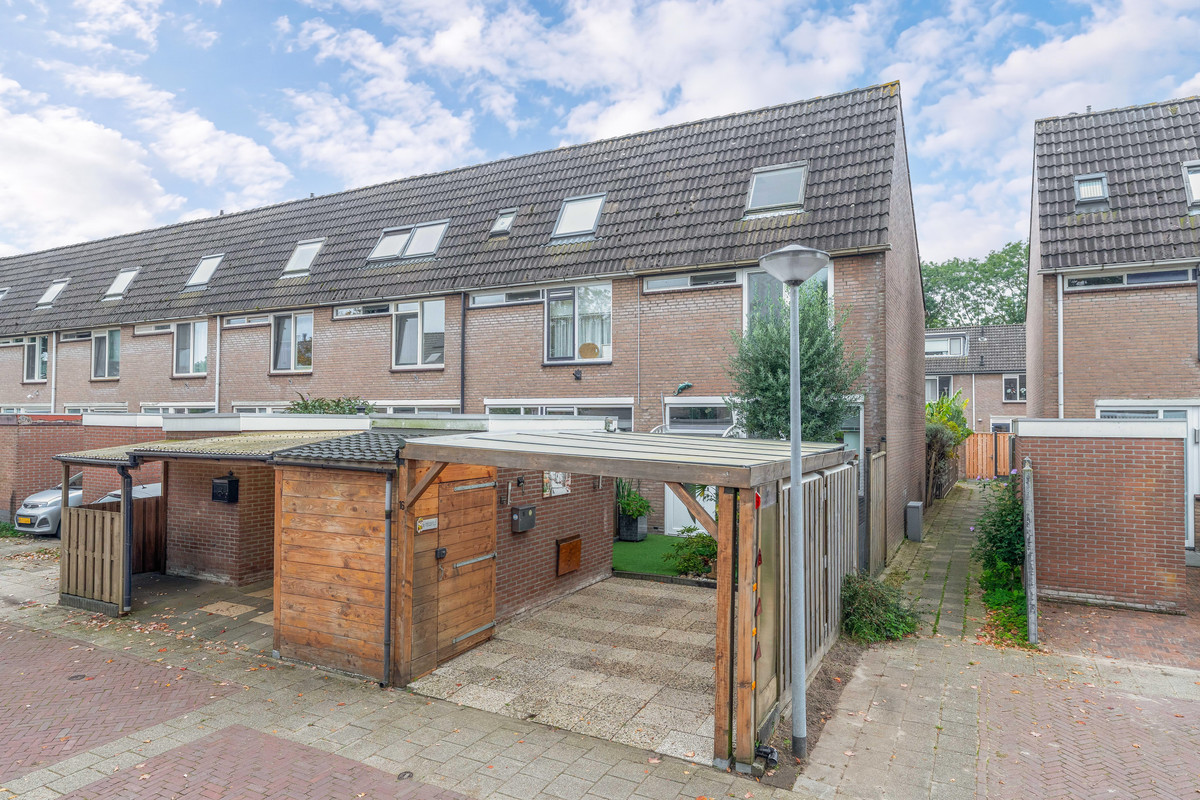Hoekwoning te koop: Loevestein 16, Zwijndrecht