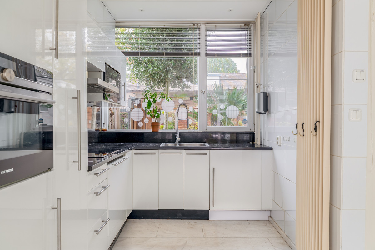 Hoekwoning te koop: Loevestein 16, Zwijndrecht