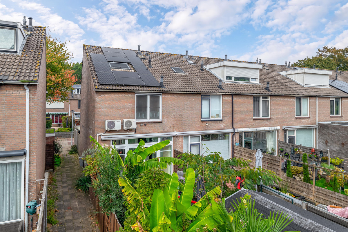 Hoekwoning te koop: Loevestein 16, Zwijndrecht