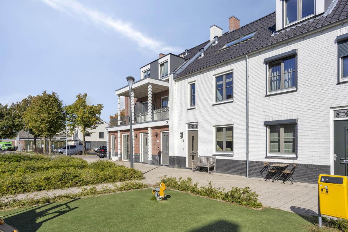 Tussenwoning te koop: Grundel 24, Rijsenhout