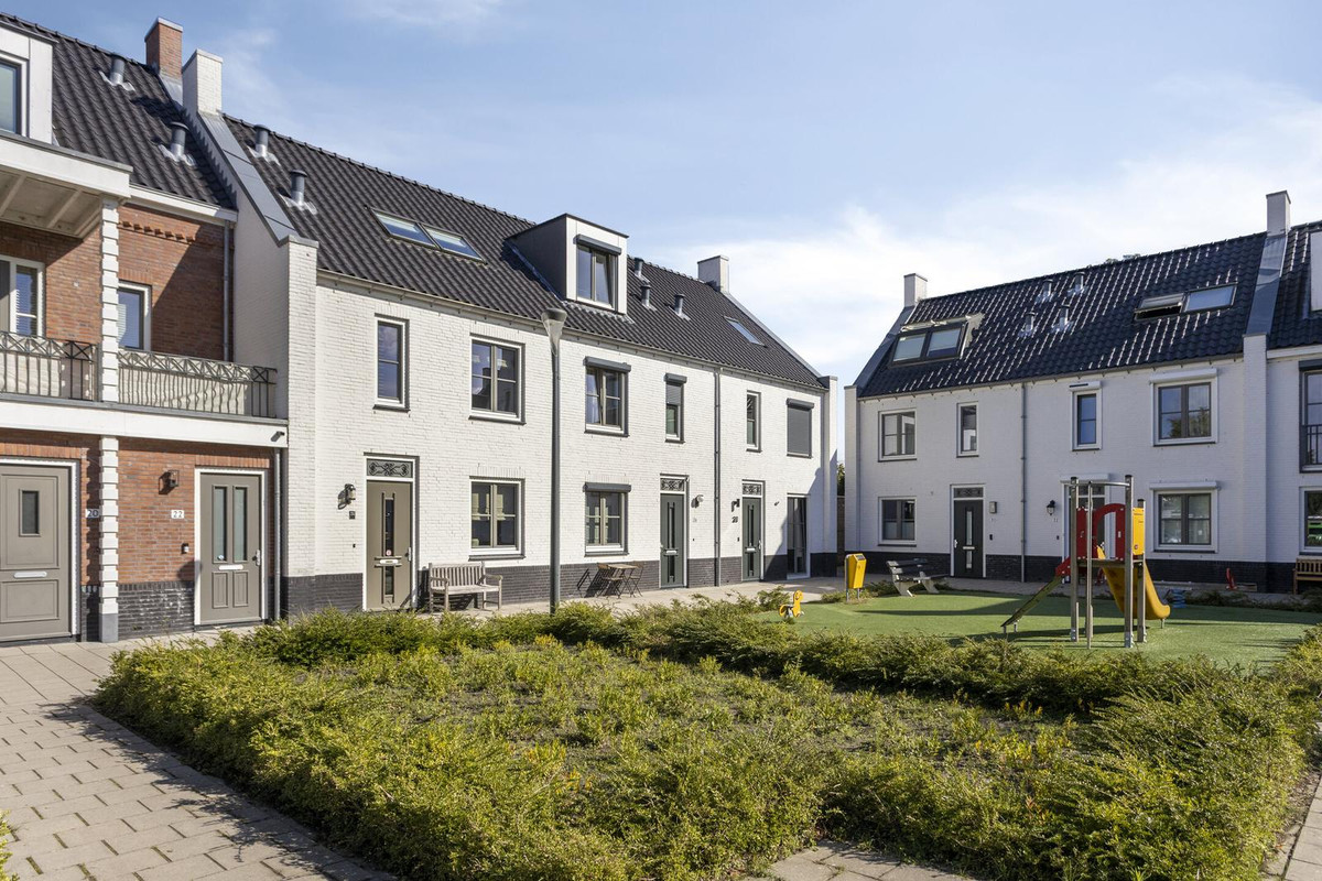 Tussenwoning te koop: Grundel 24, Rijsenhout
