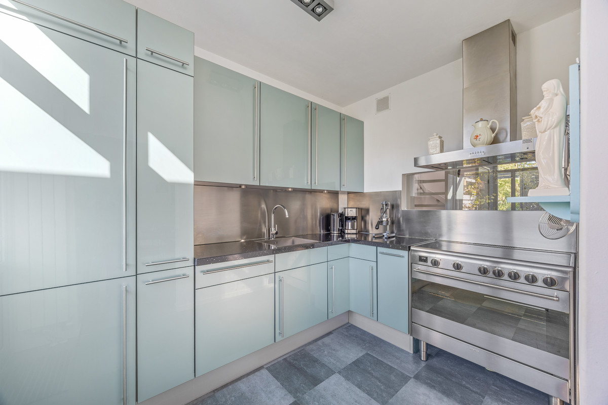 Tussenwoning te koop: Prinses Irenelaan 13, Voorburg