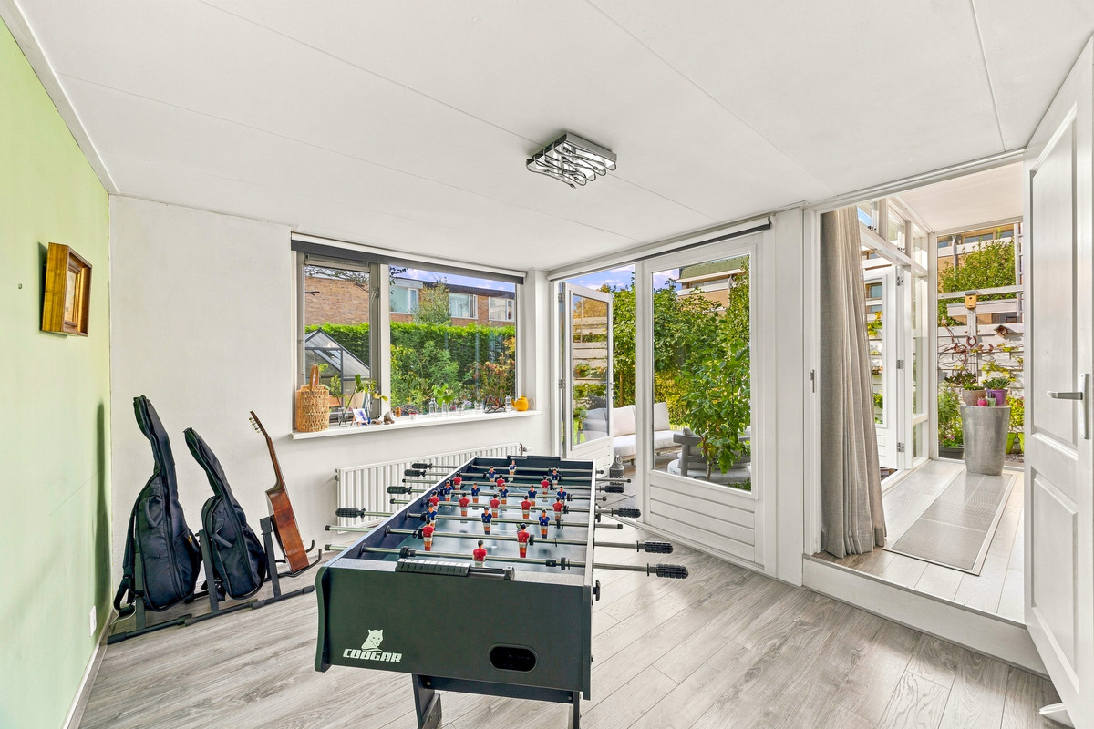 Tussenwoning te koop: Prinses Irenelaan 13, Voorburg