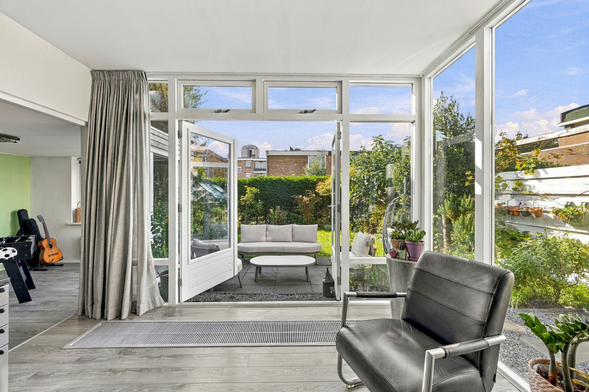 Tussenwoning te koop: Prinses Irenelaan 13, Voorburg