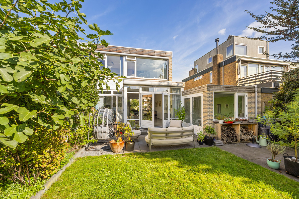 Tussenwoning te koop: Prinses Irenelaan 13, Voorburg