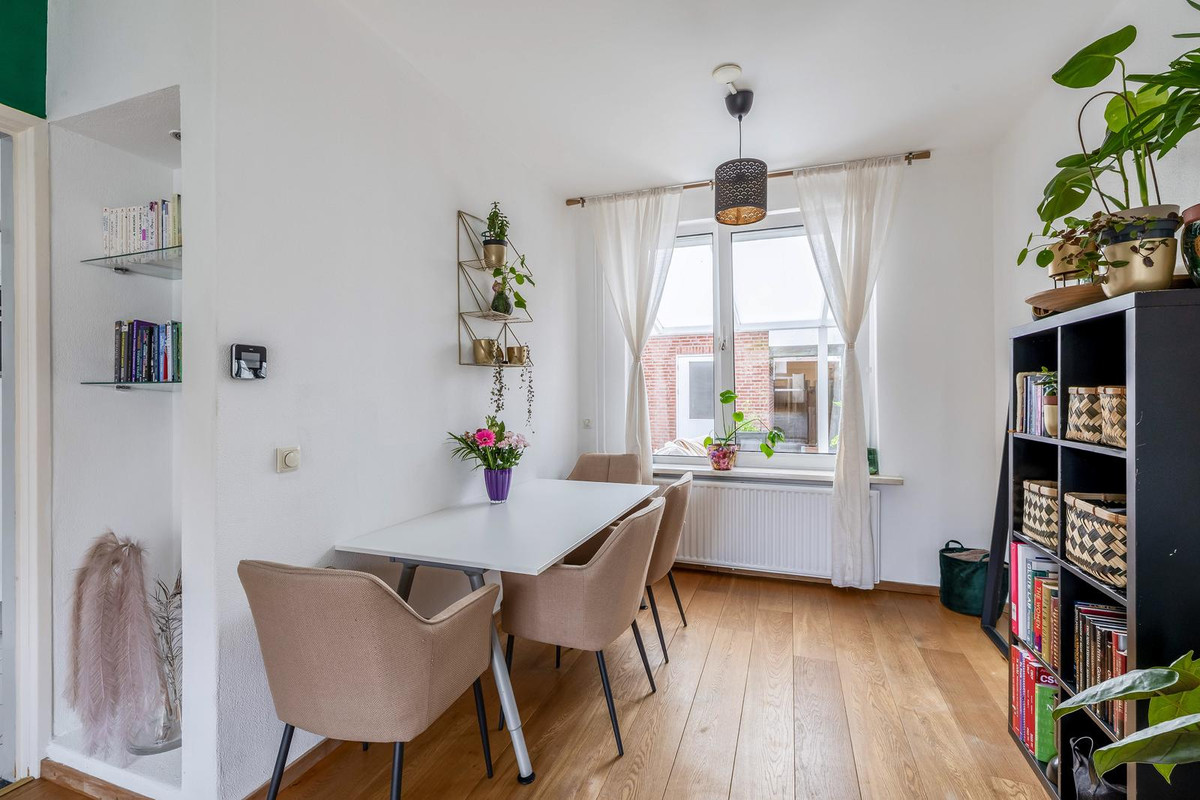 Tussenwoning te koop: van Kleefstraat 10, Tegelen