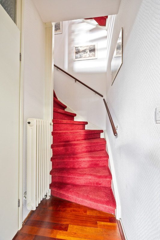 Tussenwoning te koop: Rozentuin 268, Voorburg