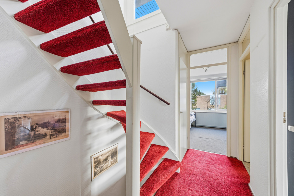 Tussenwoning te koop: Rozentuin 268, Voorburg
