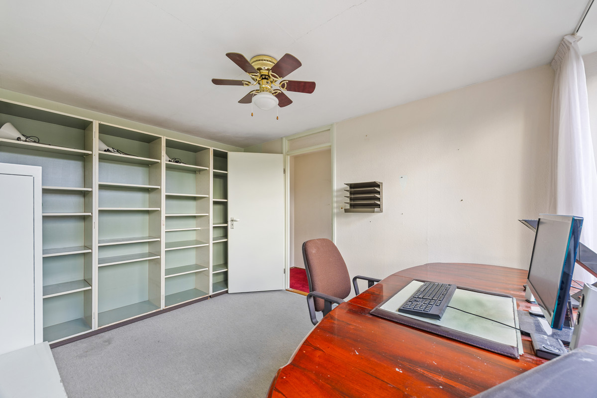 Tussenwoning te koop: Rozentuin 268, Voorburg