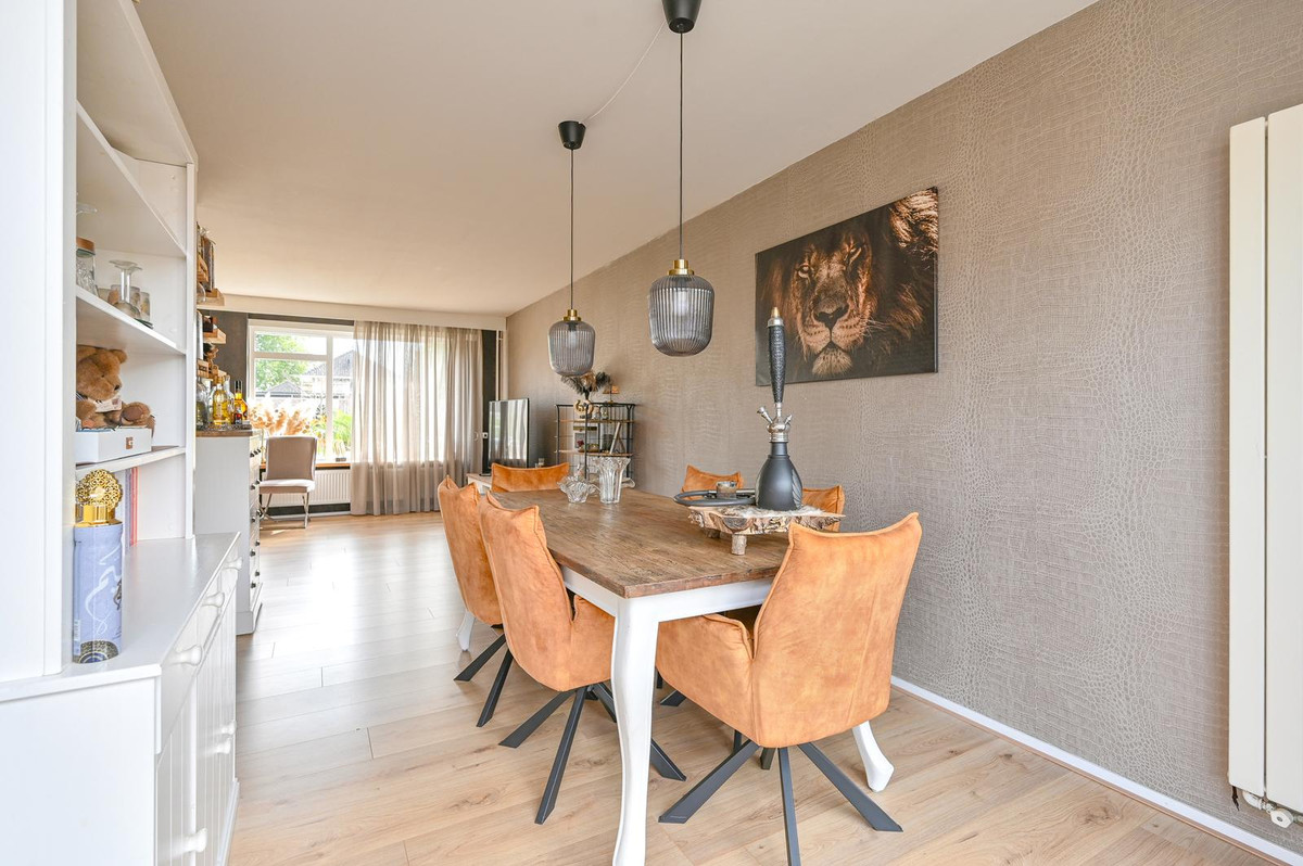Twee-onder-één-kap te koop: Buizerdlaan 123, Hoogeveen