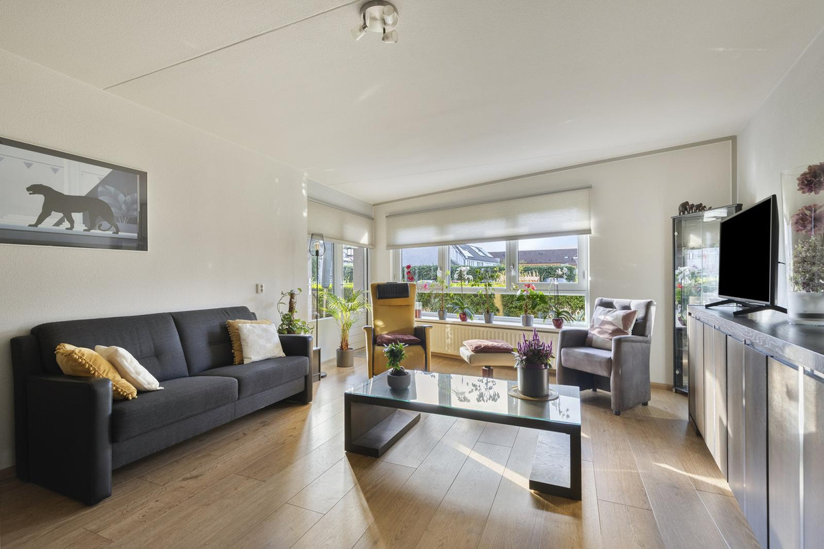 Appartement te koop: Johanna Naber-erf 428A, Dordrecht
