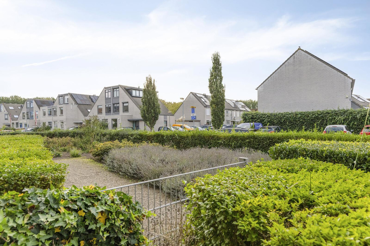 Appartement te koop: Johanna Naber-erf 428A, Dordrecht