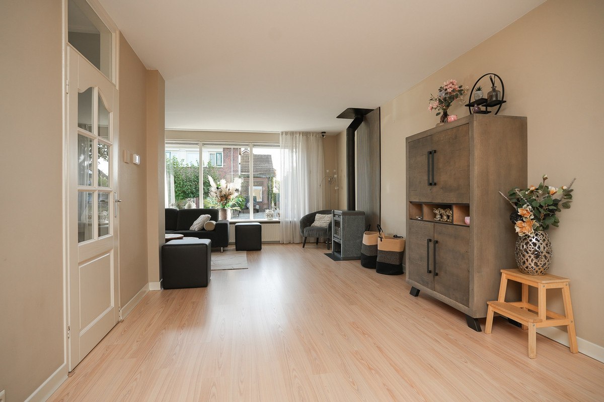 Tussenwoning te koop: Prins Mauritssingel 36, Beesd