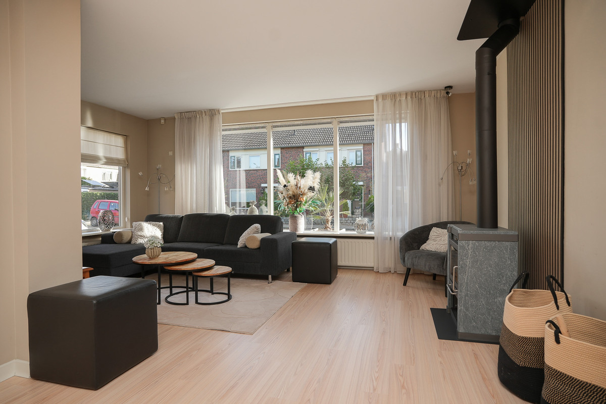 Tussenwoning te koop: Prins Mauritssingel 36, Beesd