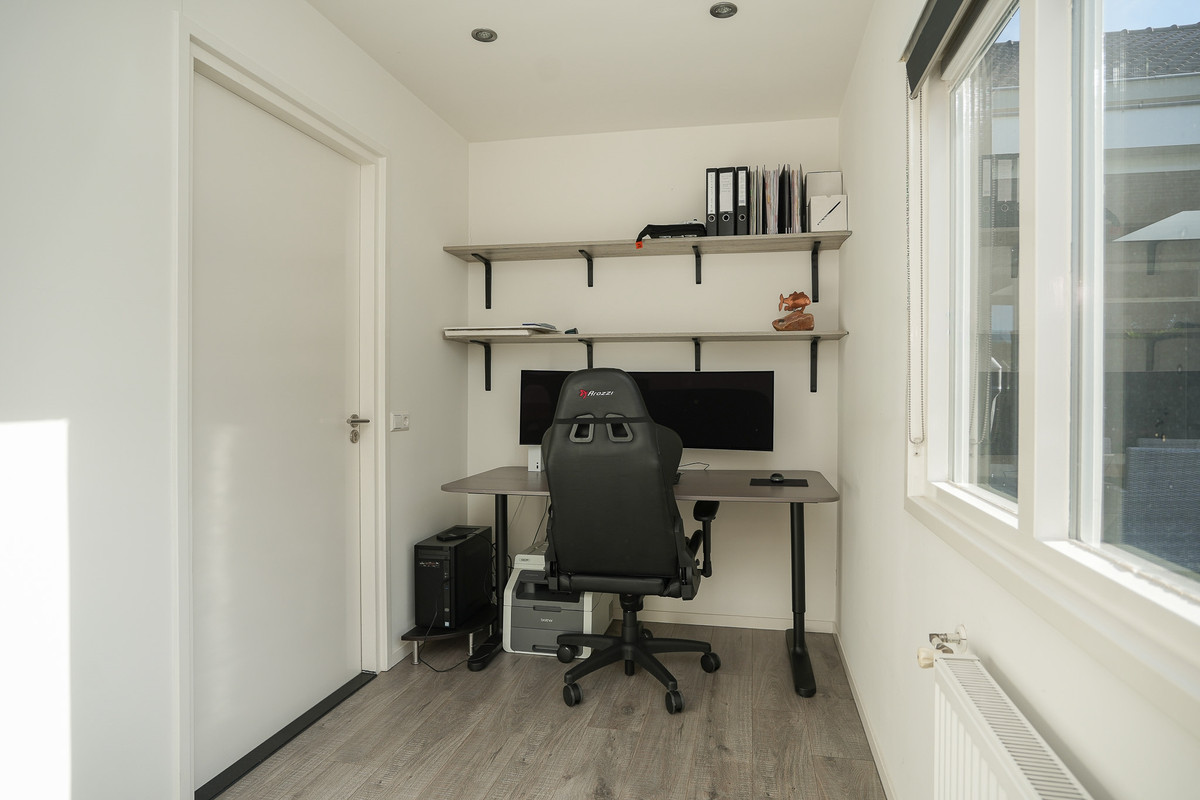 Tussenwoning te koop: Prins Mauritssingel 36, Beesd