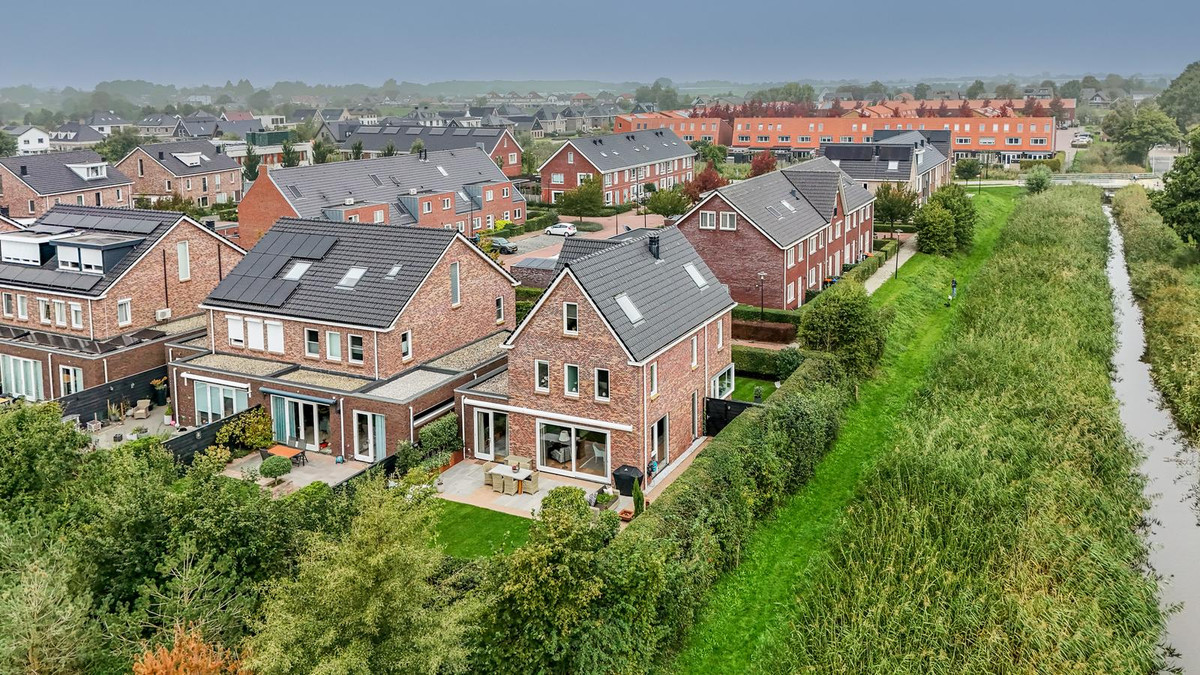Vrijstaande woning te koop: Veldesdoorn 23, Nieuwveen