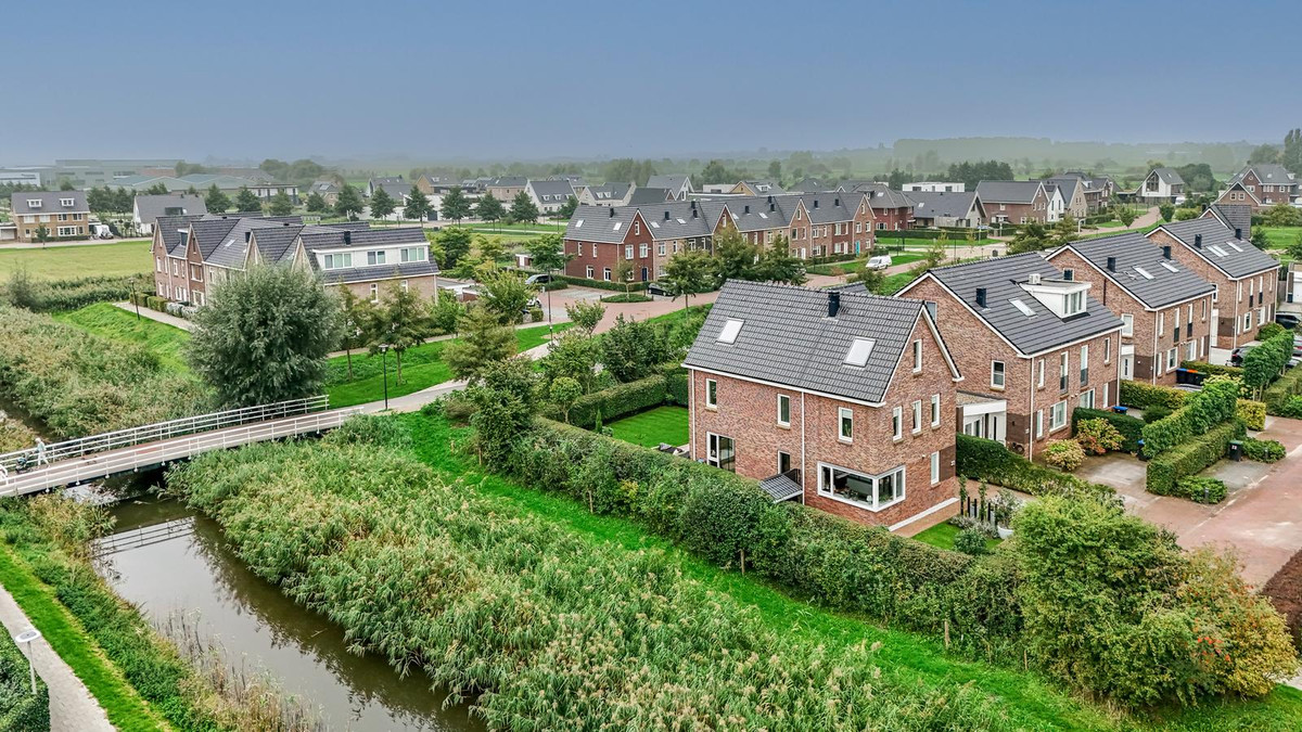 Vrijstaande woning te koop: Veldesdoorn 23, Nieuwveen
