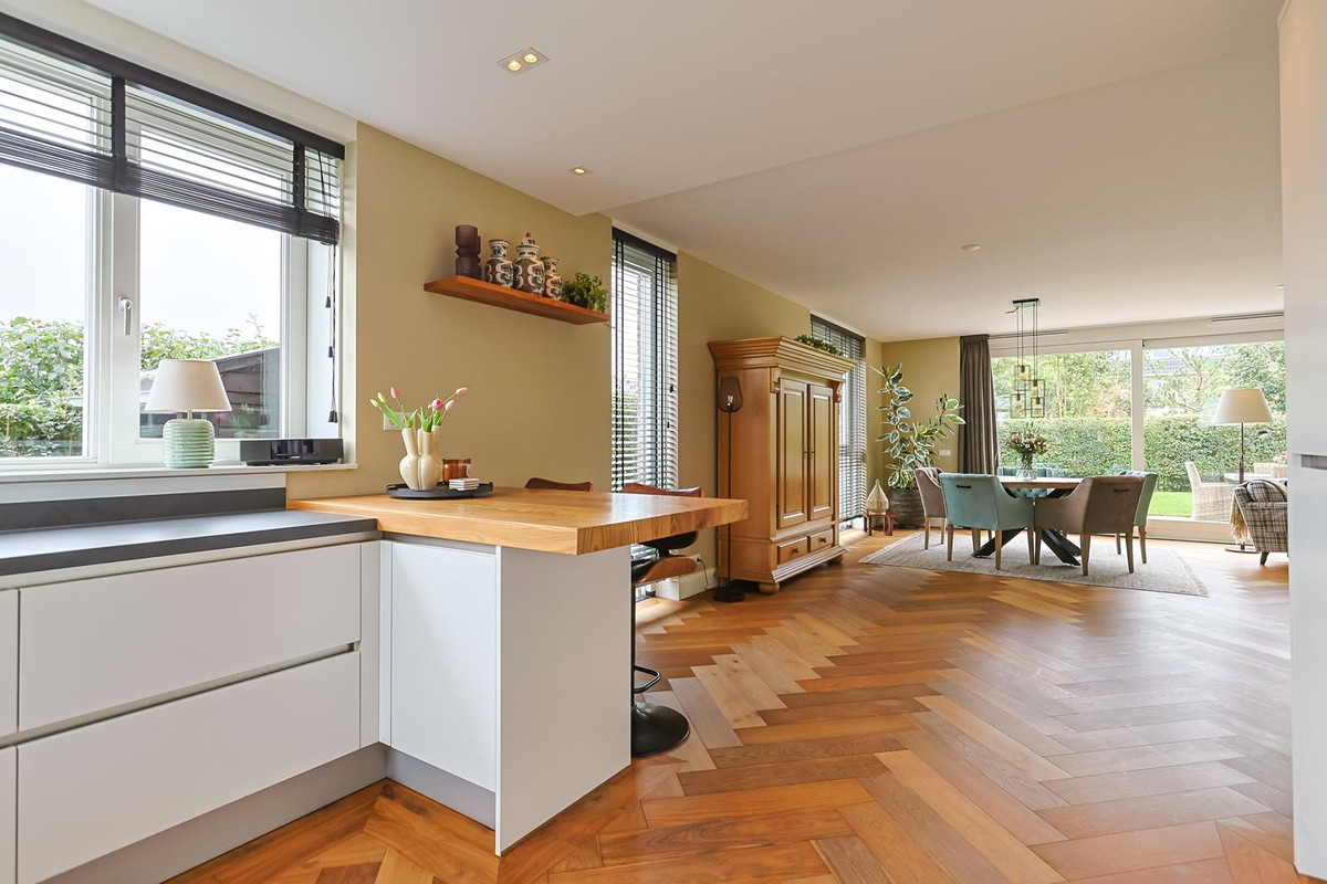 Vrijstaande woning te koop: Veldesdoorn 23, Nieuwveen