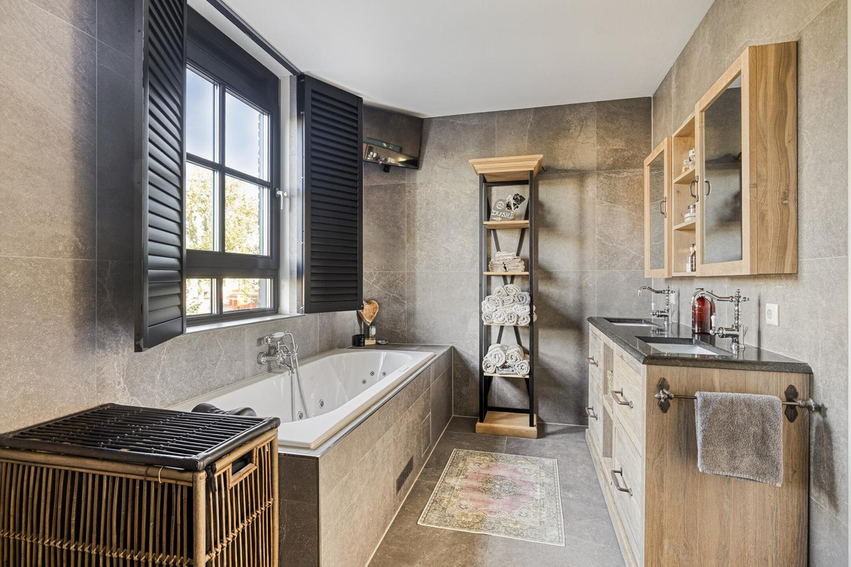 Tussenwoning te koop: Melassekaai 7, Bergen Op Zoom
