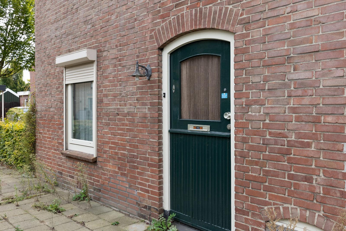 Hoekwoning te koop: Bernhardstraat 15, Groenlo