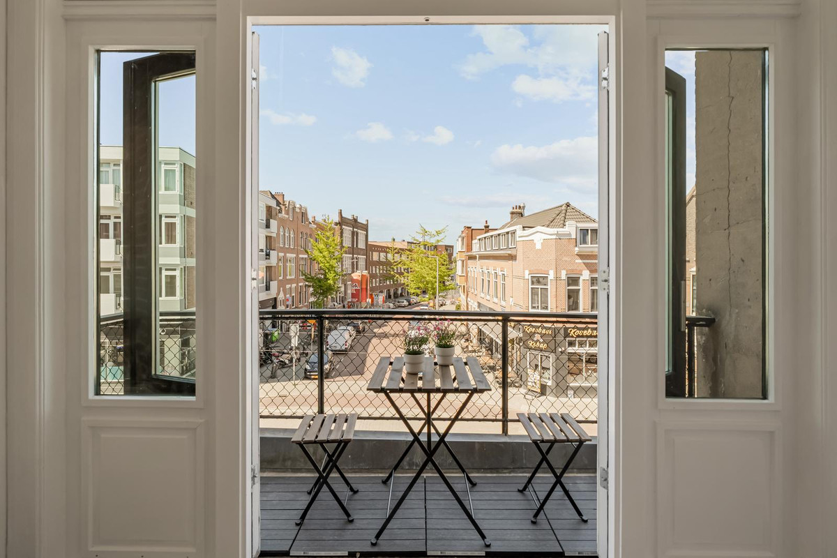 Appartement te koop: Bergweg 330B, Rotterdam
