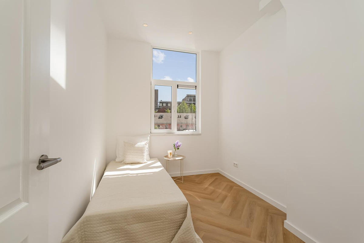 Appartement te koop: Bergweg 330B, Rotterdam