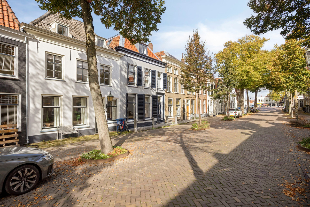 Tussenwoning te koop: Voorstraat 31, Middelharnis