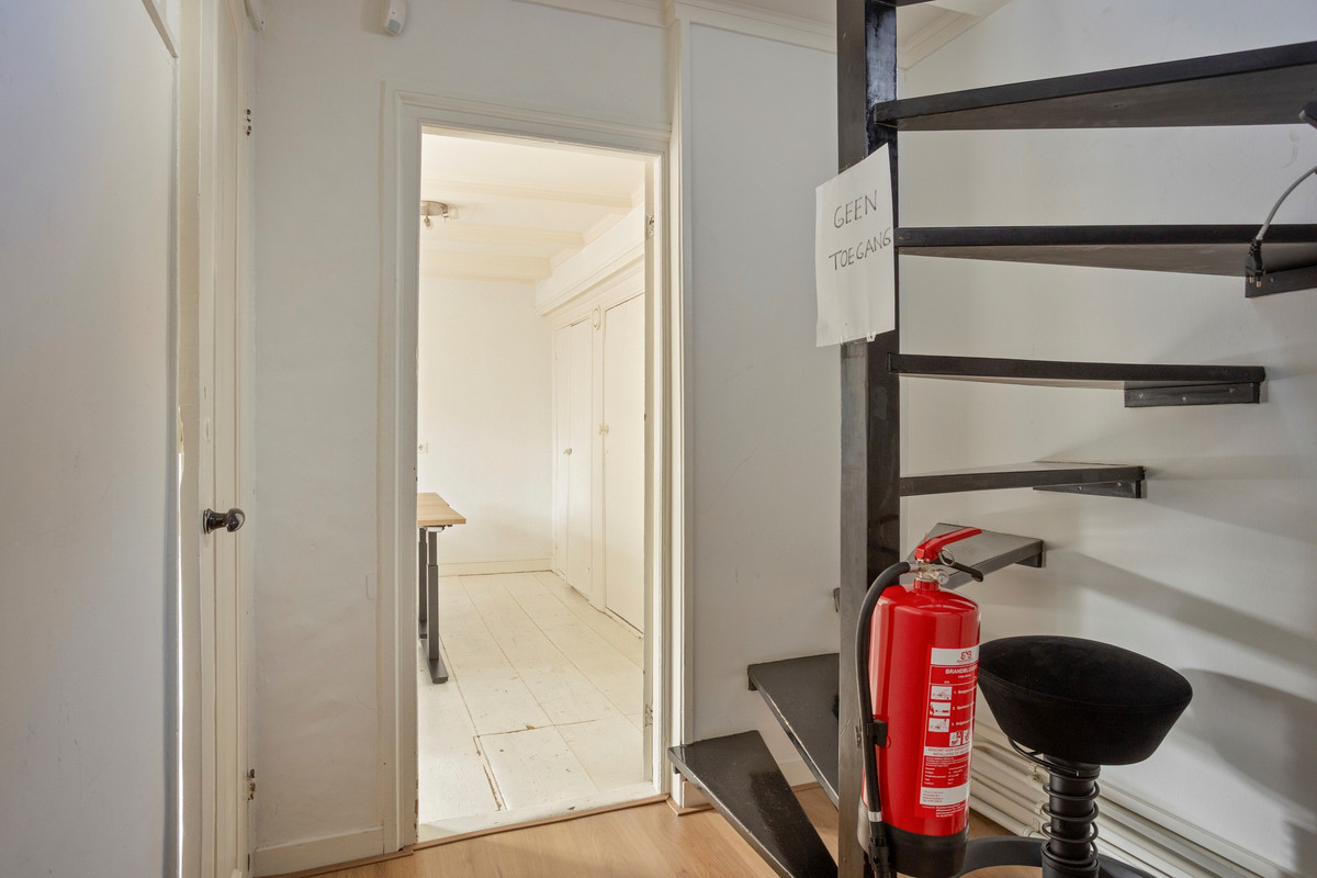 Tussenwoning te koop: Voorstraat 31, Middelharnis