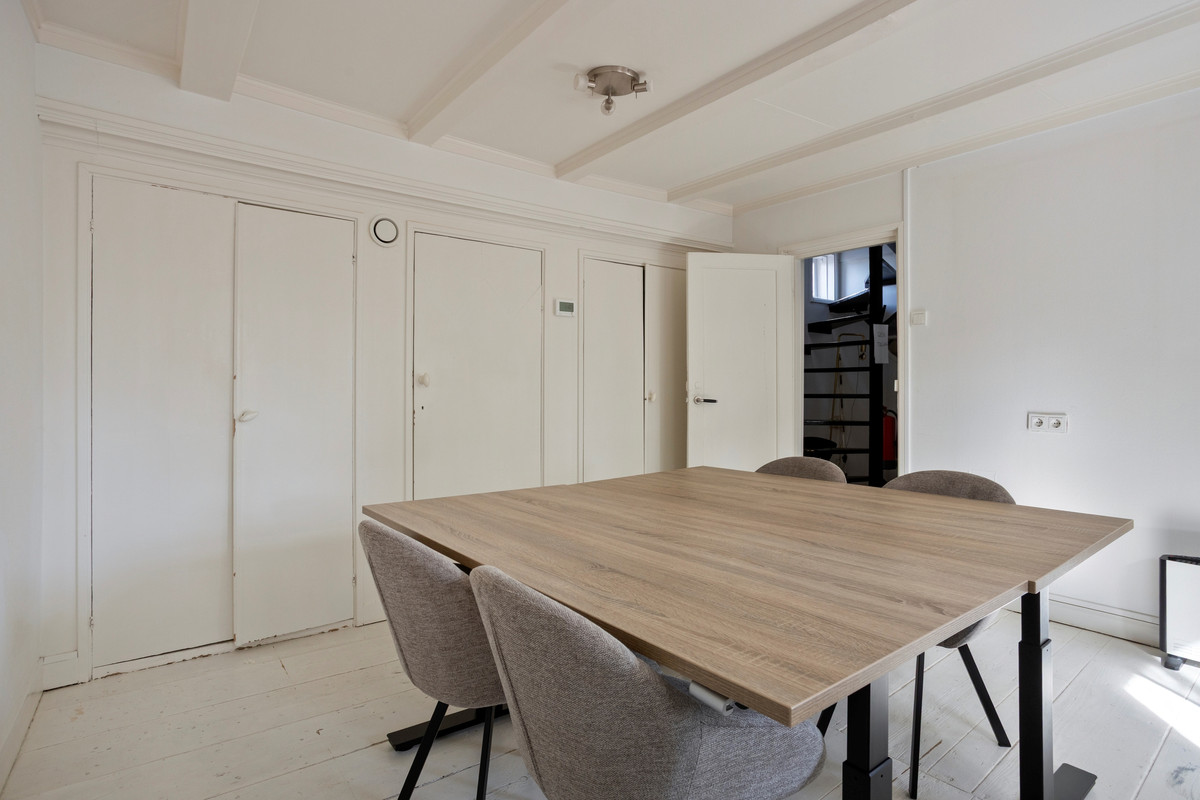 Tussenwoning te koop: Voorstraat 31, Middelharnis